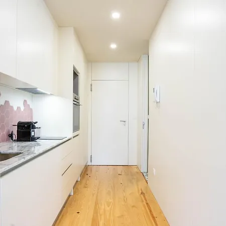 Formosa With Balcony By Lovelystay