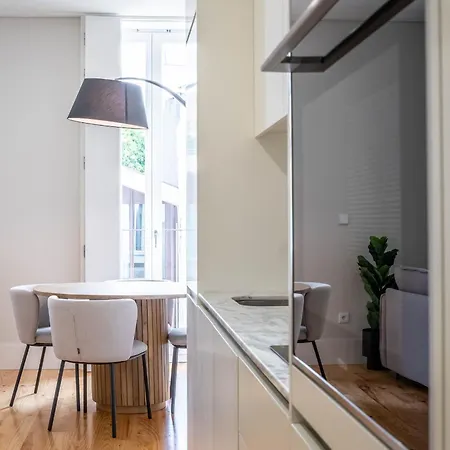 Formosa With Balcony By Lovelystay Apartment Porto