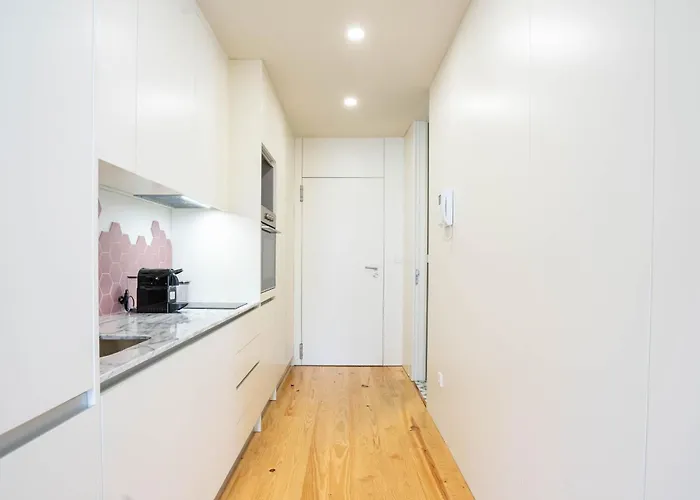 Formosa With Balcony By Lovelystay