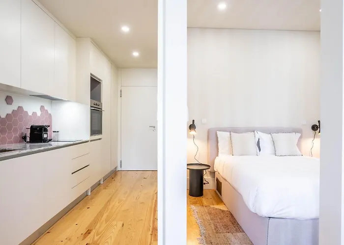 Formosa With Balcony By Lovelystay * Porto