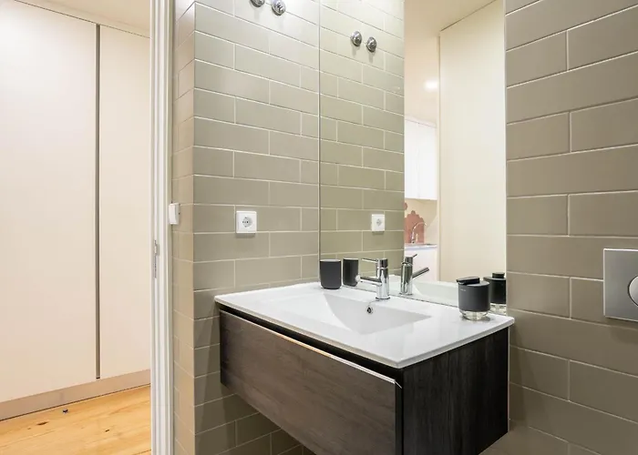 Formosa With Balcony By Lovelystay Oporto