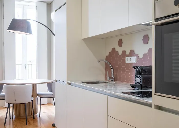 Apartman Formosa With Balcony By Lovelystay